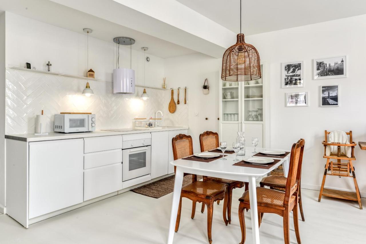 Les Gites De Laure - L'Or Blanc, Appartement Avec Vue Sur Le Chateau, Climatisation, Netflix, A 160 M De La Cite Medievale Carcassone Exterior photo