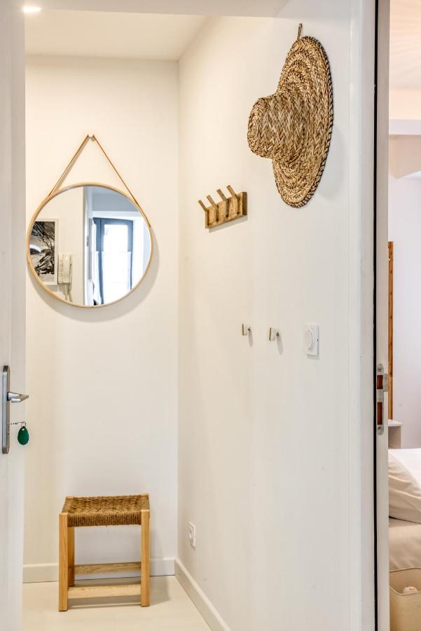 Les Gites De Laure - L'Or Blanc, Appartement Avec Vue Sur Le Chateau, Climatisation, Netflix, A 160 M De La Cite Medievale Carcassone Exterior photo