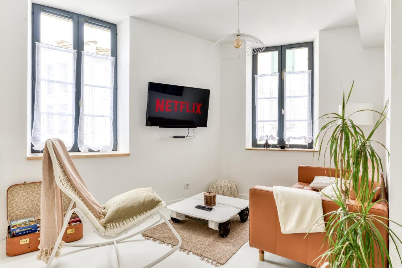 Les Gites De Laure - L'Or Blanc, Appartement Avec Vue Sur Le Chateau, Climatisation, Netflix, A 160 M De La Cite Medievale Carcassone Exterior photo