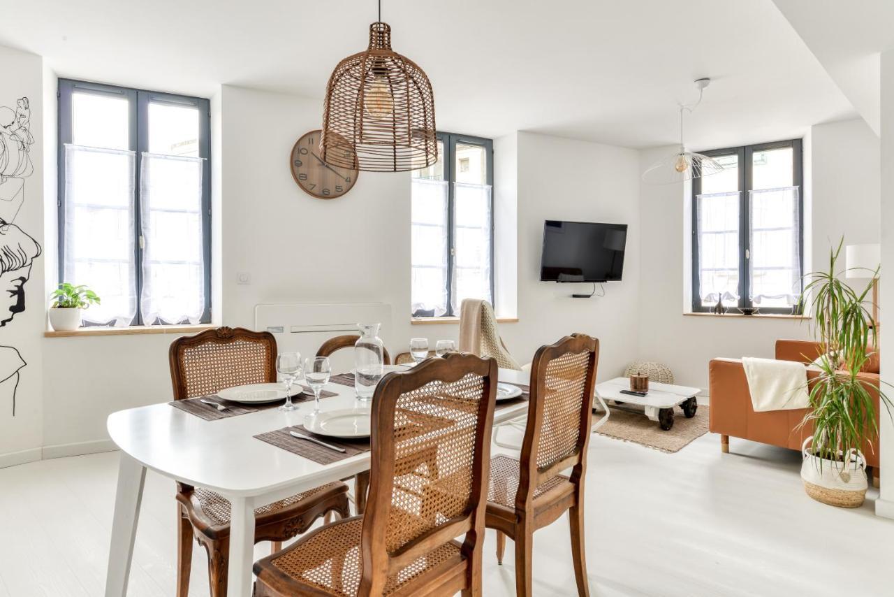 Les Gites De Laure - L'Or Blanc, Appartement Avec Vue Sur Le Chateau, Climatisation, Netflix, A 160 M De La Cite Medievale Carcassone Exterior photo